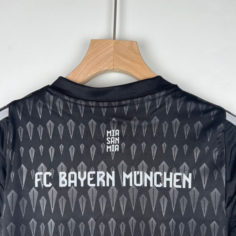 CAMISOLA BAYERN MUNICH II 23/24 CONJUNTO INFANTIL