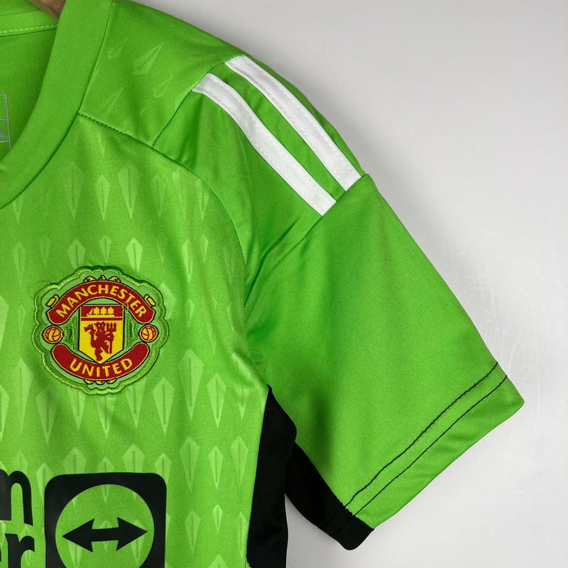 CAMISOLA MANCHESTER UNITED GOLEIRO I 23/24 CONJUNTO INFANTIL