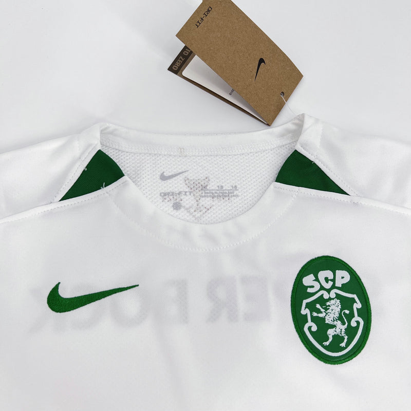 CAMISOLA SPORTING LISBOA EDIÇÃO TAÇA DAS TAÇAS 24/25 CONJUNTO INFANTIL